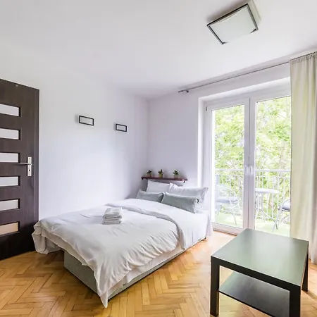 Lozowa Homely By Bookinghost Apartman